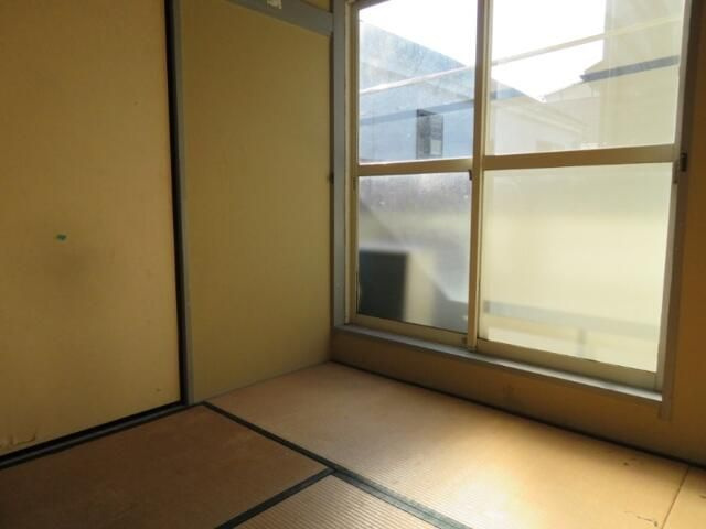 川口市新井町のアパートの寝室