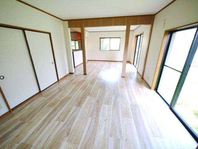 大網白里市大網　中古戸建の居間・リビング
