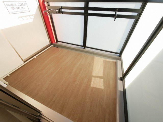 大阪市港区市岡元町３丁目の賃貸マンションのバルコニー