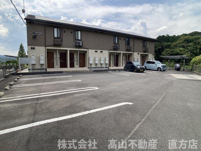 テロワール六番館の駐車場