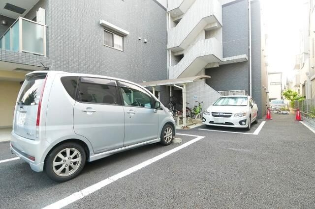 エスパシオ西高島平の駐車場