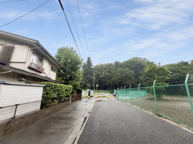 品川区小山台2丁目　建築条件無し売地の前面道路含む現地写真|2026.06.25撮影

現地ご見学希望・資料請求などお気軽にお問い合わせ下さい！
03-5990-5201