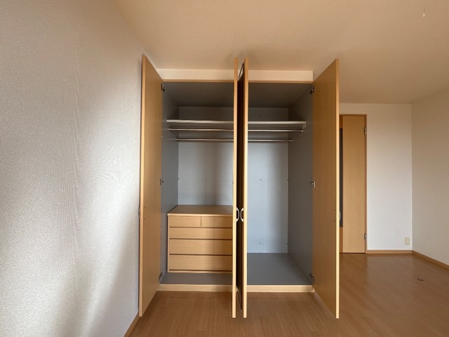 モンテ・アンヴェリーノの収納|クローゼット
