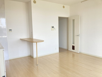 【居間・リビング】 | 甲斐ヴィレッジ | 別のお部屋の写真です