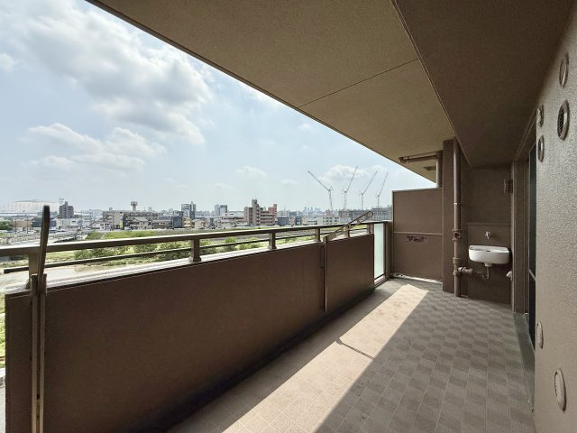 ライオンズマンション矢田川橋緑地ウエストのバルコニー
