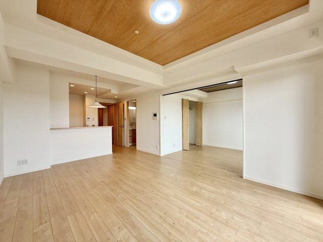 ライオンズマンション矢田川橋緑地ウエストの居間・リビング