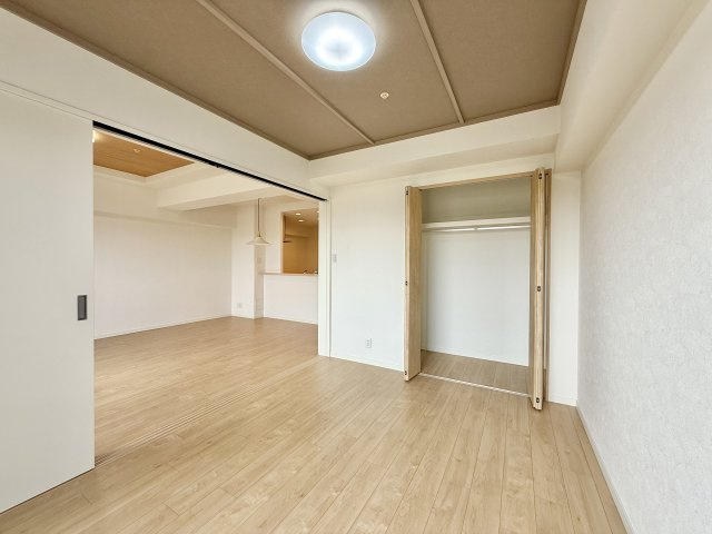 ライオンズマンション矢田川橋緑地ウエストの洋室