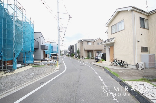 【前面道路含む現地写真】 | 日当たりの良いお家は嬉しいですよね。それぞれ価値観が分かれる箇所です、実際に内覧して日当たりの心地よさをご体感下さいね♪