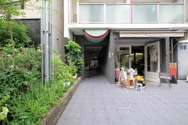大阪市中央区瓦町４丁目の賃貸マンションのエントランス