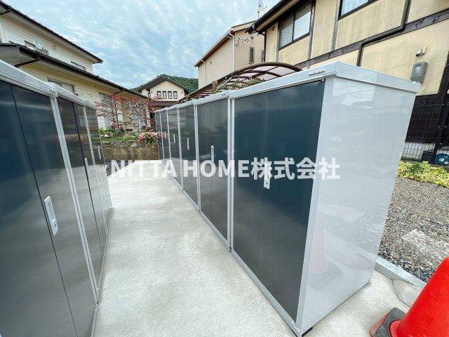 舞鶴市字境谷の賃貸マンションのその他共用部分|外部トランクは無料で使用OK！