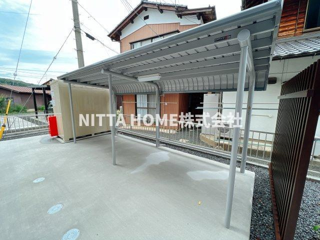 舞鶴市字境谷の賃貸マンションのその他共用部分|屋根付きの駐輪場は無料です！