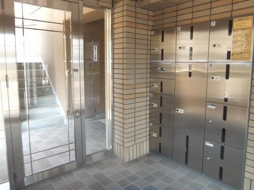 パレス河原町のエントランス