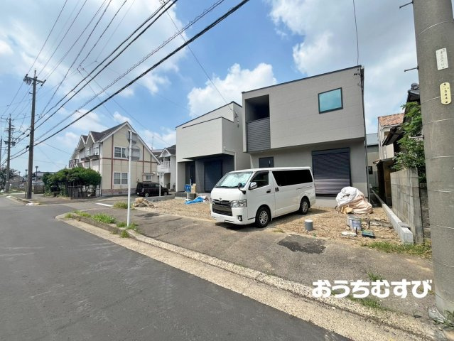 春日井市前並町6期(全3棟)の前面道路含む現地写真