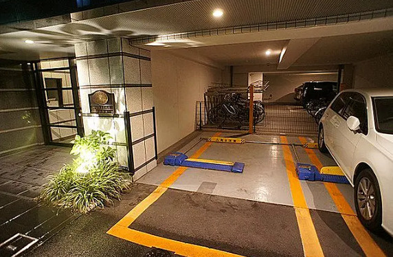 メインステージ森下駅前の駐車場
