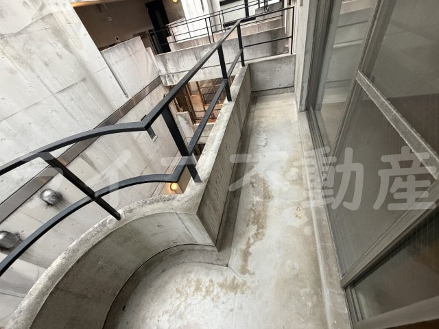 リブレ北桜塚の内装|明るい室内です