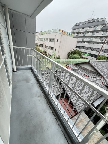 【バルコニー】