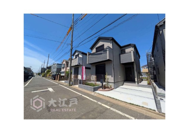 練馬区大泉町１丁目全１６棟新築戸建　長期優良認定住宅の前面道路含む現地写真