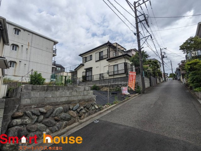 相模原市南区上鶴間11期　建築条件付き売地1区画の前面道路含む現地写真
