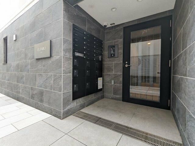 エルファーロ池尻のエントランス|■オートロック■防犯カメラ■宅配ＢＯＸ■集合ポスト