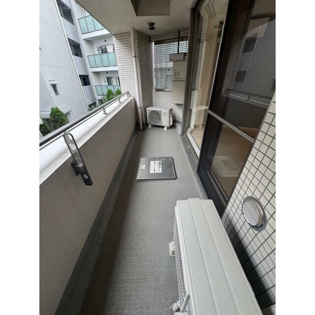 レジディア学芸大学のバルコニー
