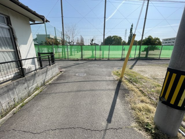 高岡町新築戸建の前面道路含む現地写真