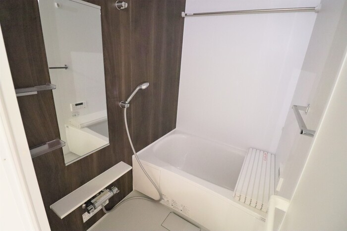 クレール湘南台V Aの浴室|浴室は追い焚き給湯、浴室換気乾燥機付きです