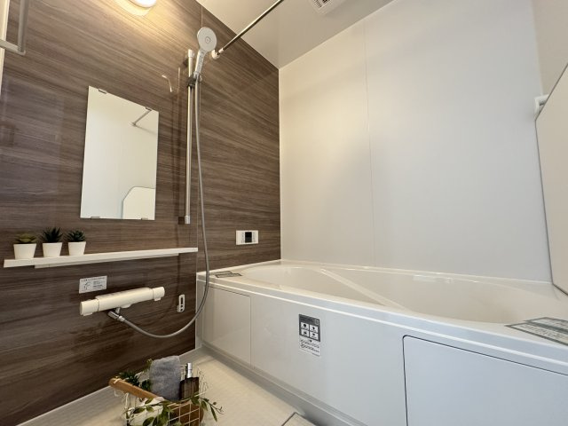 八重瀬町屋宜原（限定1棟）の浴室|A号棟　浴室換気乾燥機付き♪