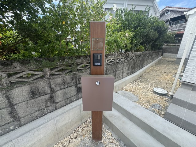 八重瀬町屋宜原（限定1棟）の設備|A号棟　TVモニター付きインターホン+ポスト付き♪