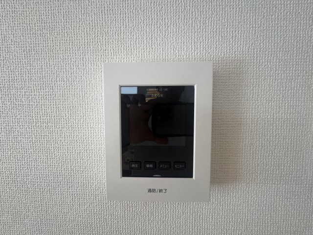 八重瀬町屋宜原（限定1棟）のセキュリティ|A号棟　TVモニター付きインターフォン♪
