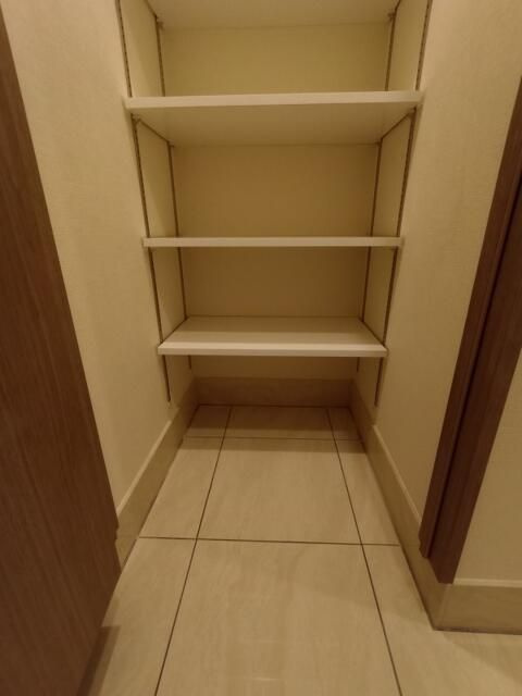 クレイシアＩＤＺ北赤羽の収納