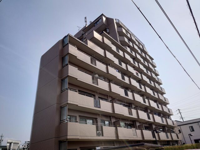 宝マンション小牧の外観|外観は落ち着いています