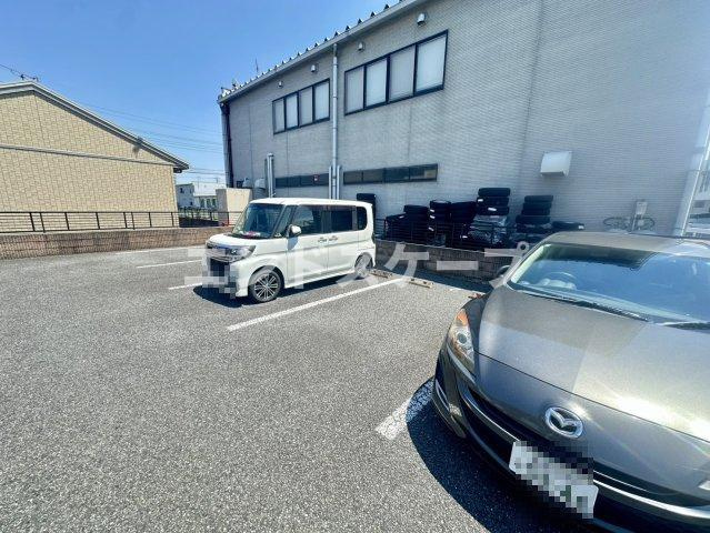 ブリーズ・アエルの駐車場|高崎、前橋のお部屋探しはエンドスケープまで！お客様の理想お聞かせ下さい♪
