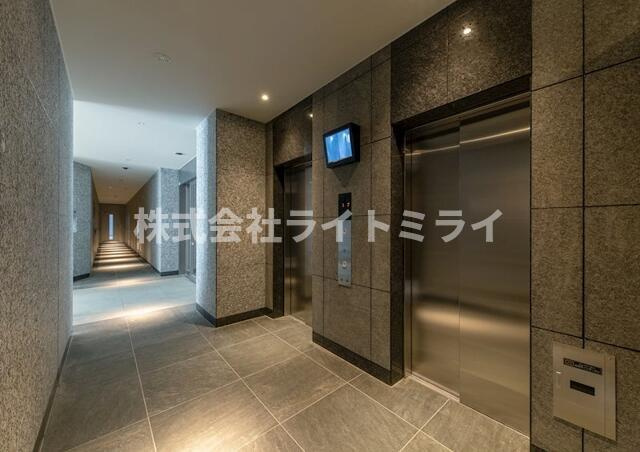 クロスレジデンス飯田橋のロビー|エレベーターホール 