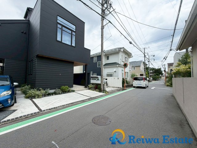 新築戸建　藤沢市辻堂東海岸2丁目の前面道路含む現地写真