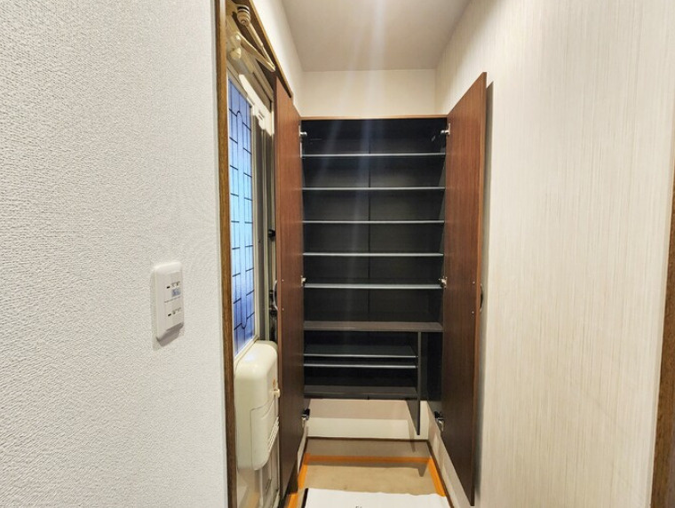 セジュールたさきA・Bの玄関