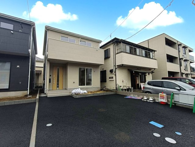 三郷市　早稲田2丁目　新築戸建　全3棟の前面道路含む現地写真|前面道路含む現地写真です