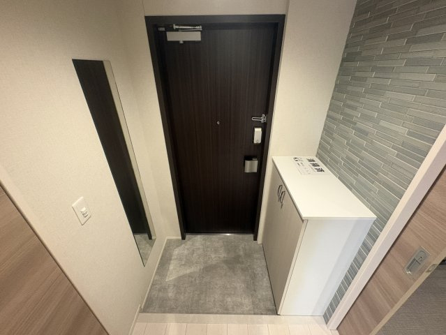 吹田市豊津町の賃貸マンションの玄関