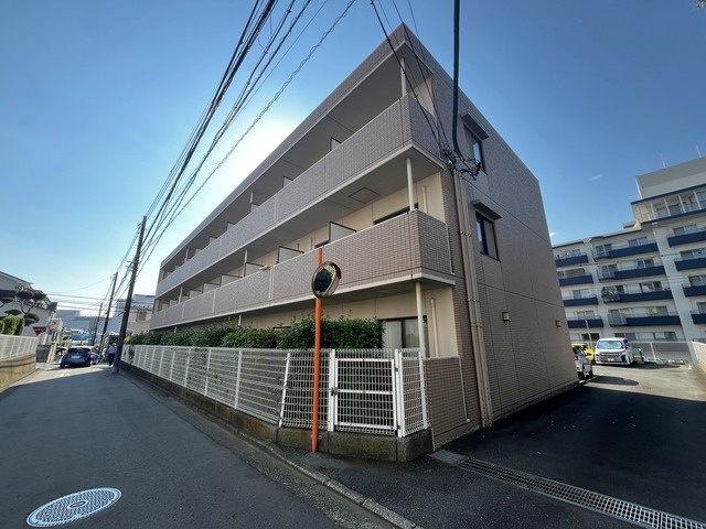 サウスィング上大岡の外観