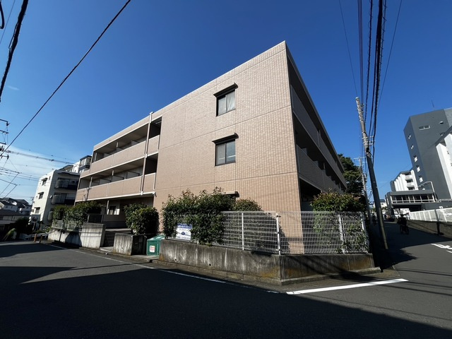 サウスィング上大岡の外観