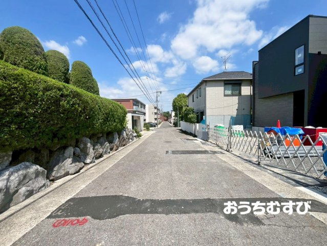 名東区社が丘5期(残1棟)の前面道路含む現地写真