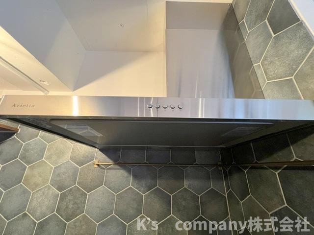 ●茅ヶ崎市柳島海岸　クリオ茅ヶ崎柳島海岸のキッチン|お手入れのしやすいスリムタイプのレンジフード◇