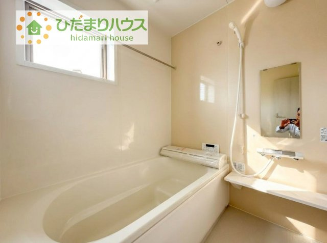 【浴室】 | 第1常総市中妻町　新築戸建　1号棟 | 清潔感のある浴室は自分一人のリラックス空間を演出してくれます。もちろんお子様と一緒でも十分な広さがあり快適です(^^♪