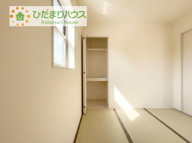 【和室】 | 第1常総市中妻町　新築戸建　1号棟 | 和室にも大容量のクローゼット完備！
お布団やお子様のおもちゃなどがスッキリ収納できますね(^^♪