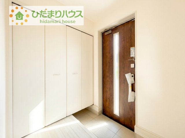 【玄関】 | 第1常総市中妻町　新築戸建　1号棟 | 使い勝手の良い大きなシューズボックス☆乱雑になりがちな玄関をスッキリ見せてくれます！