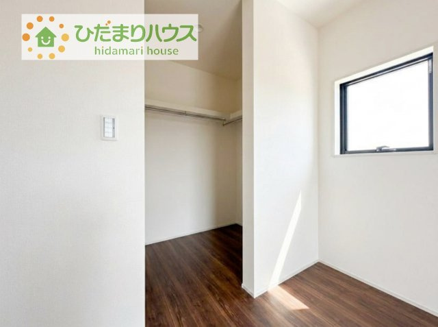 【収納】 | 第1常総市中妻町　新築戸建　2号棟 | 大容量のWICのある主寝室！夫婦の洋服もたくさん収納できます！