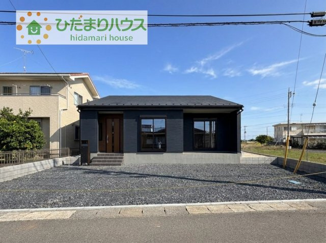 【外観】 | 第1常総市中妻町　新築戸建　2号棟 | スタイリッシュな外観です(^^)/