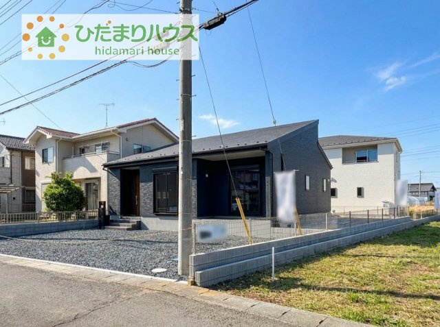 【外観】 | 第1常総市中妻町　新築戸建　2号棟 | 是非一度、ご家族そろってご内覧ください♪