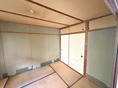 【寝室】 | 新金岡第六次住宅１０棟 | 地下鉄御堂筋線新金岡駅まで徒歩５分の好立地マンションです。物件価格を抑えてリフォーム・リノベーションしてみませんか？お気軽にご相談ください。※リフォームには別途費用が発生します。