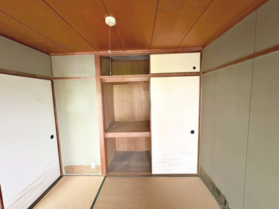 【子供部屋】 | 新金岡第六次住宅１０棟 | 押入れ、収納などが充実しています。多くなりがちな衣類やお布団も楽に収納可能です。