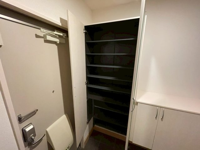 六麓荘ヒルズE棟の収納